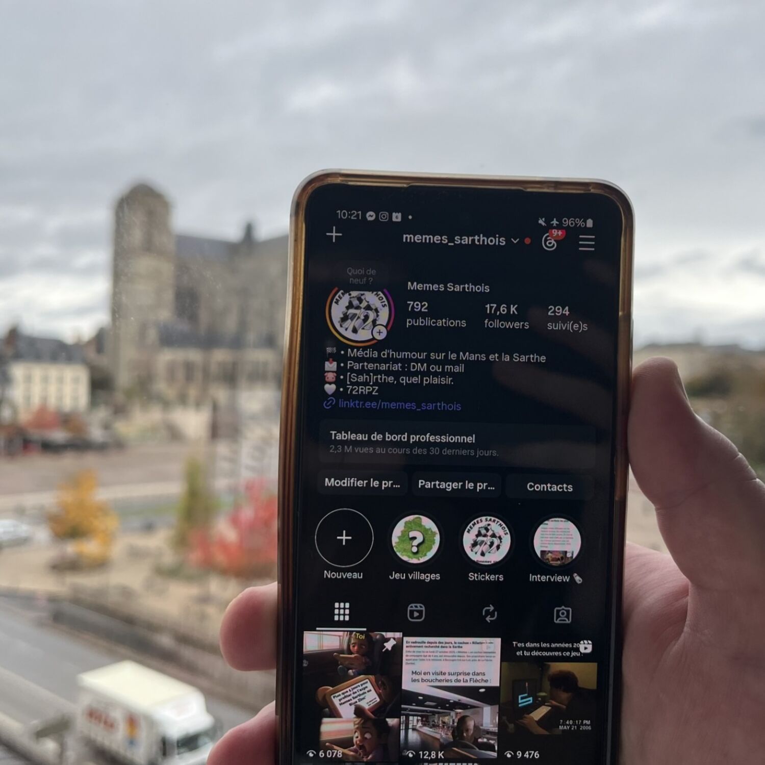 Sur les réseaux sociaux, le compte "Memes Sarthois" détourne la culture locale