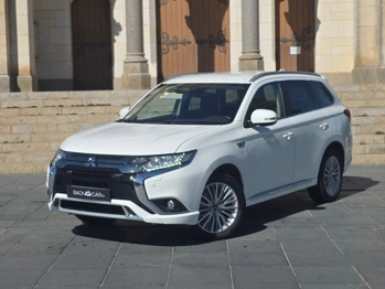 Photo MITSUBISHI OUTLANDER PHEV 2019