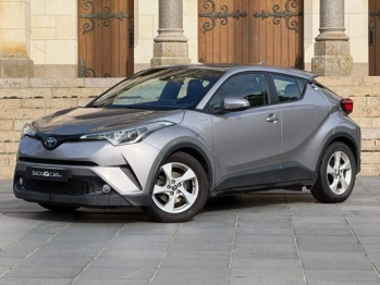 Photo TOYOTA C-HR HYBRIDE RC18 2019