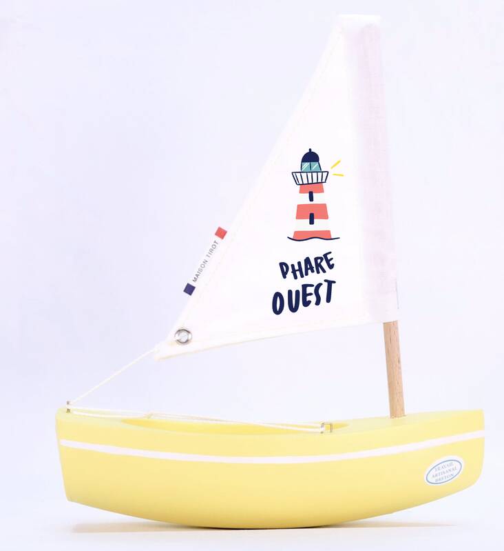 Jeux et Jouets Jeux d'imagination Voitures, trains et bateaux Bachi 17 cm Voile Phare + Phare Ouest jaune Fêtes Maritimes Brest 2024