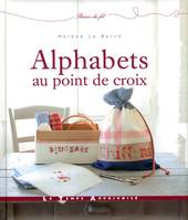 ALPHABETS AU POINT DE CROIX