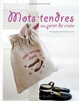 Mots tendres au point de croix