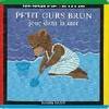 Petit Ours brun joue dans la mer