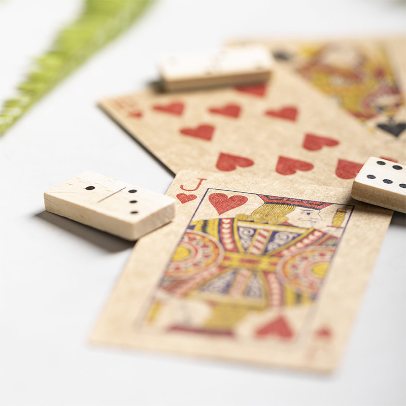 Set de jeu de cartes et dominos en bois Halin_5