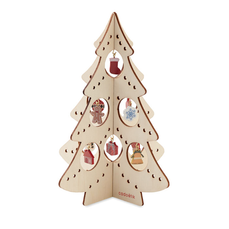 Sapin de Noël en bois avec décoration Silueta_1
