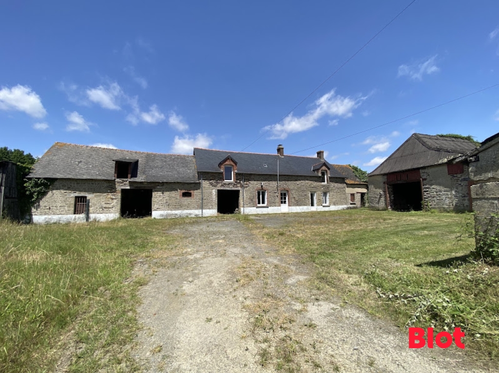 À VENDRE CHEZ BLOT IMMOBILIER - JANZÉ - LONGÈRE ET DÉPENDANCES