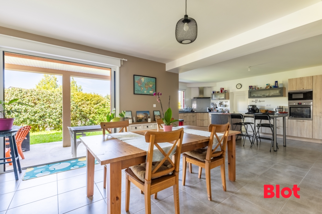 A VENDRE chez BLOT VITRE - Maison Familiale St Pierre la Cour