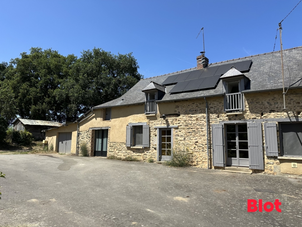 A VENDRE CHEZ BLOT IMMOBILIER - NOUVOITOU - LONGERE - 4 CHAMBRES
