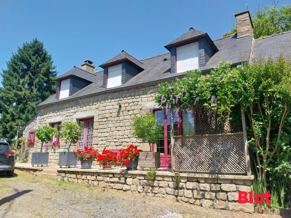 À vendre – Charmante maison en pierres de 125 m² à la campagne – Saint-Germain-en-Coglès