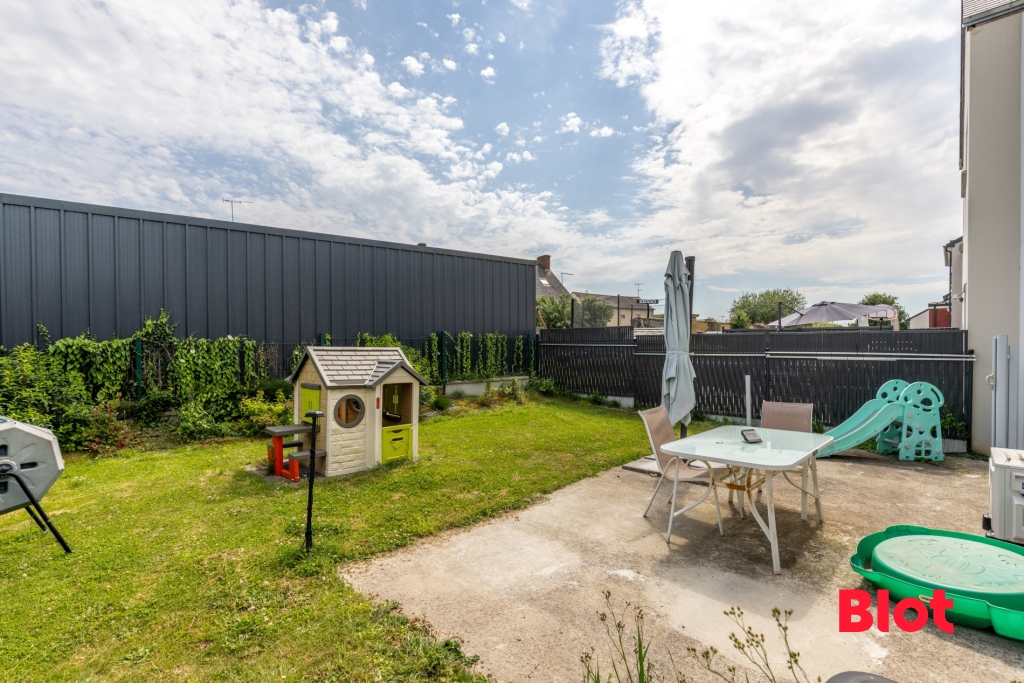 ECLUSIVITÉ BLOT - A Vendre à CHASNÉ-SUR-ILLET – Maison 4 Chambres - Garage et terrain clos