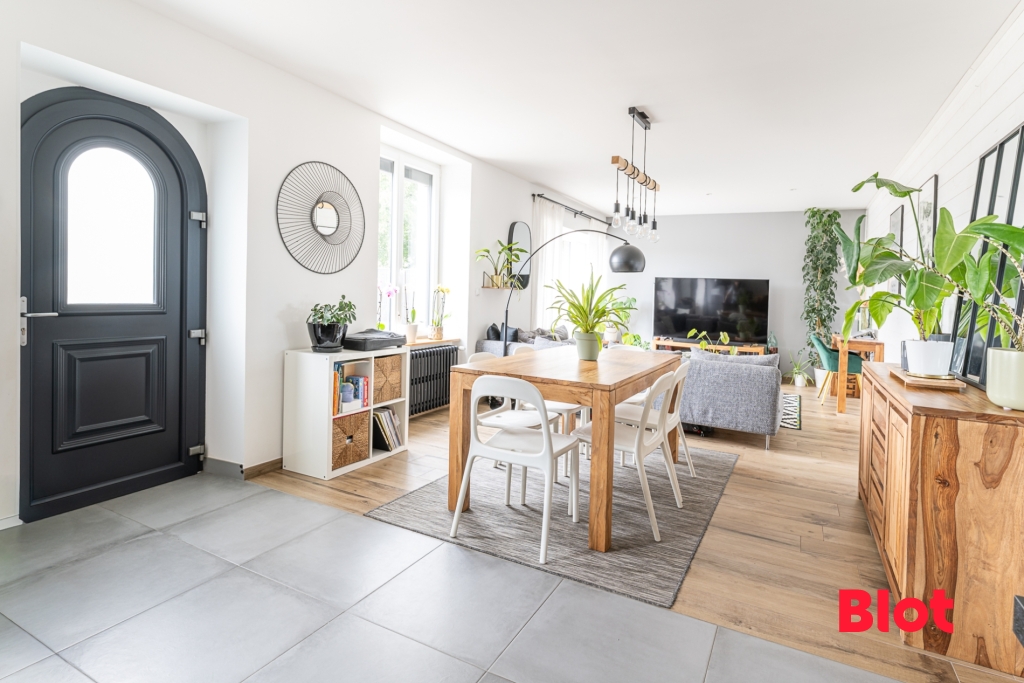 A Vendre Blot Dinan - Maison Saint-Carné - 3 Chambres 108m2