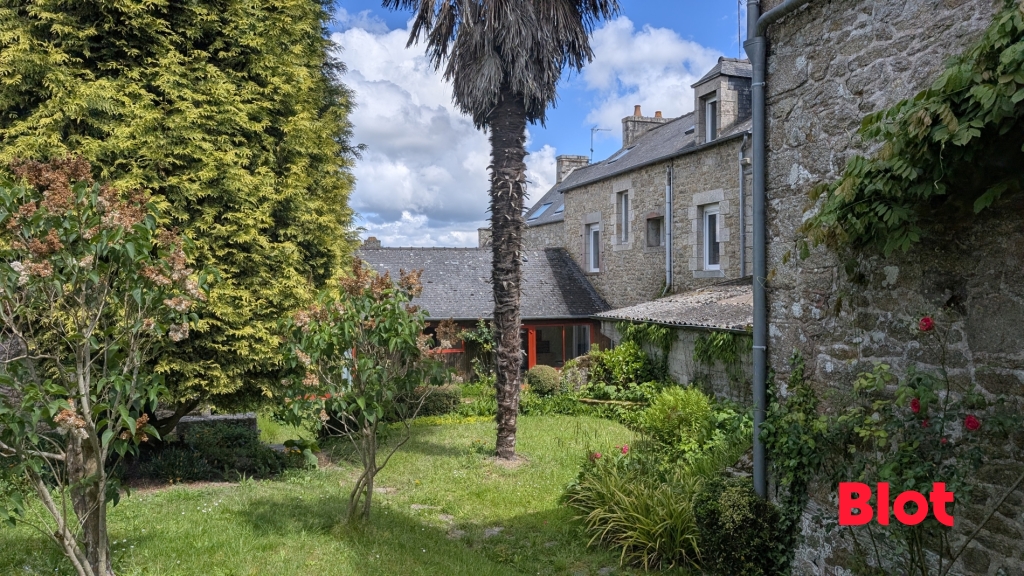 A Vendre Blot Dinan - Maison 207m² QUEVERT - Deux habitations