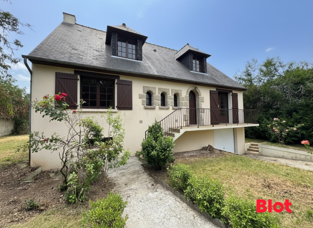 Maison familiale 4 chambres avec terrain constructible aux portes de Châteaubourg