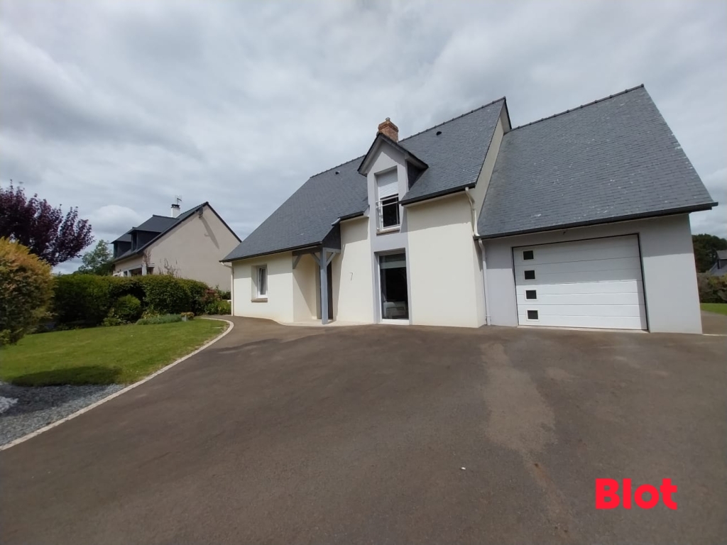 A vendre en Exclusivité chez BLOT VITRE ! Maison 4/5 chambres proche Vitré