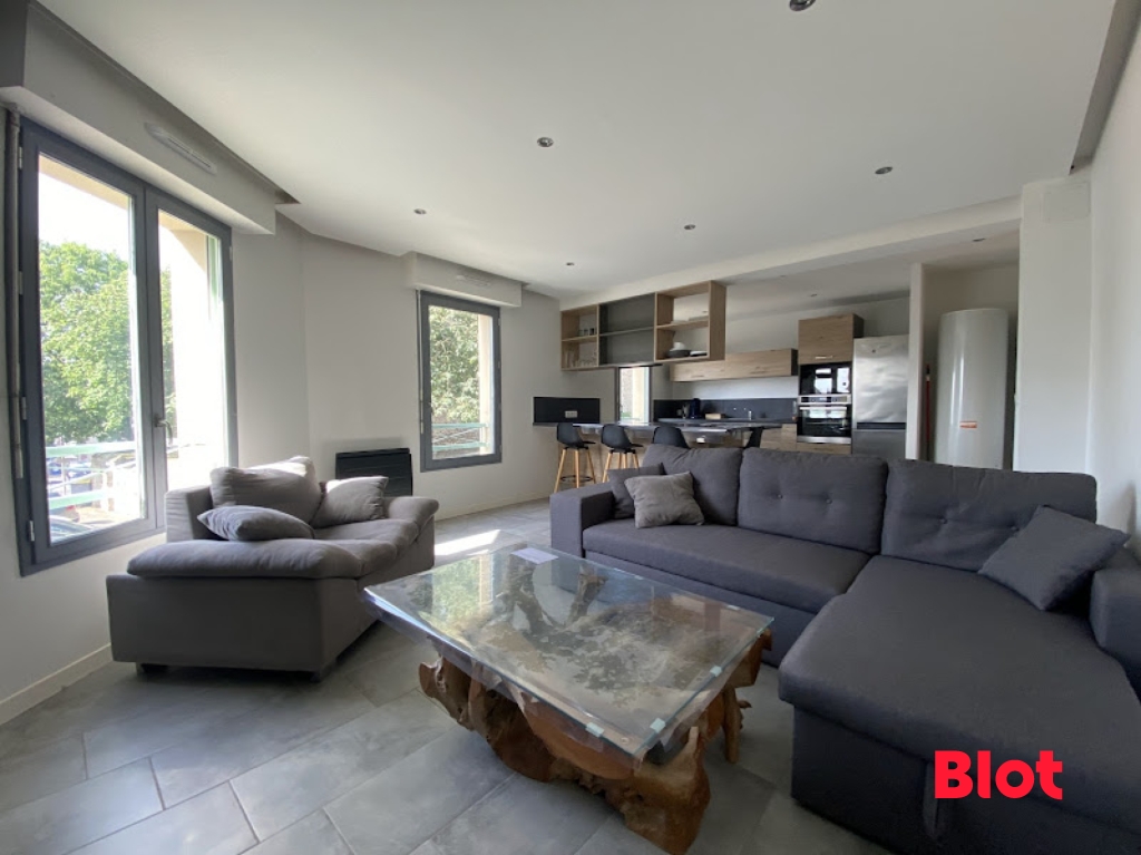 A VENDRE PAR BLOT IMMOBILIER - APPARTEMENT T3 SPACIEUX - 65 M² - NOUVOITOU