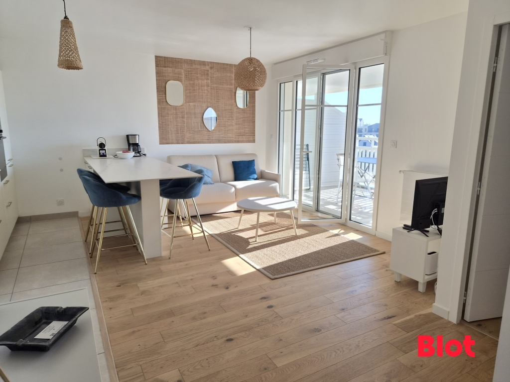 A vendre chez BLOT IMMOBILIER DINARD- Appartement T2 état neuf - DINARD