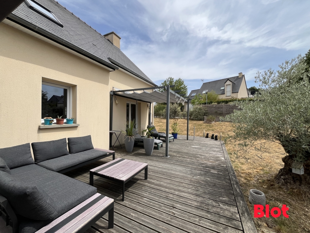 A VENDRE EN EXCLUSIVITE BLOT IMMOBILIER - MAISON 5 CHAMBRES - JARDIN - BAIN DE BRETAGNE