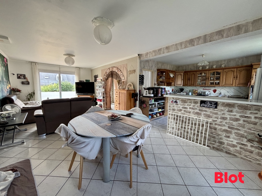 A VENDRE EN EXCLUSIVITE CHEZ BLOT IMMOBILIER – NOYAL CH. S/ SEICHE - MAISON T6 - 120 M²