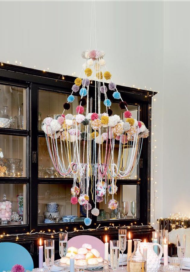 Suspensions en fil et pompons