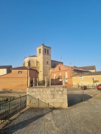Kirche mit Dorf