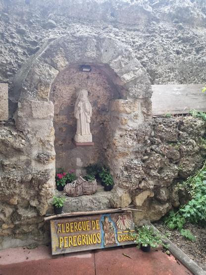Schild des Quartiers mit Maria