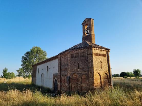 Kirche am Wegesrand