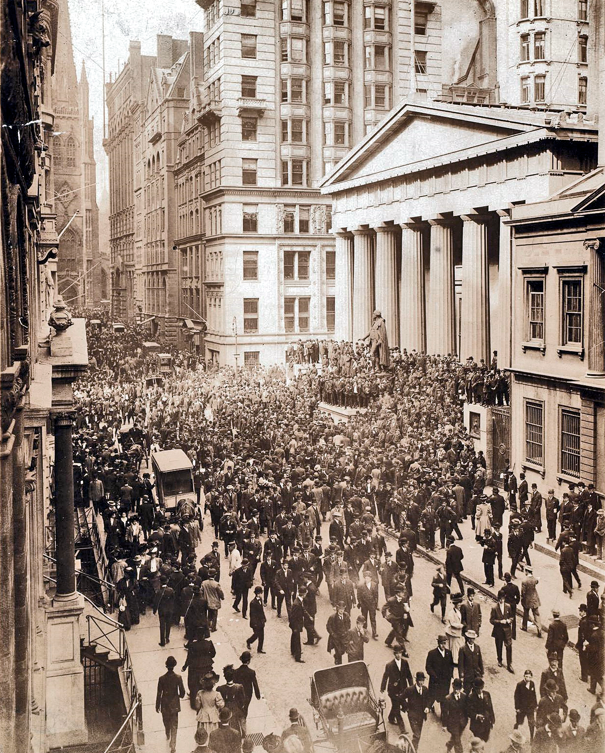 La foule se presse sur Wall Street La foule se presse sur Wall Street