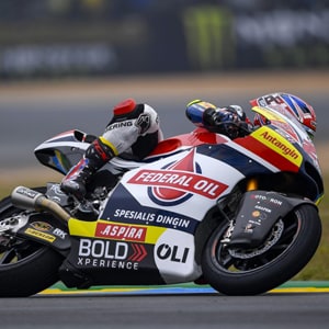 Lowes's comeback ends prematurely at Le Mans