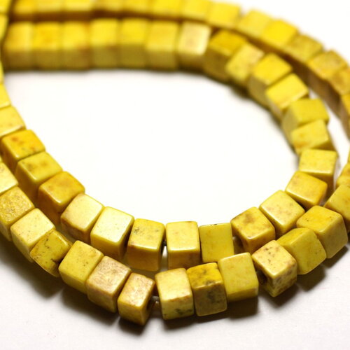 Fil 39cm 90pc environ - perles pierre turquoise synthèse carrés cubes 4mm jaune