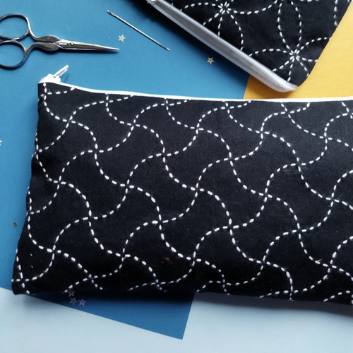 Trousse artisanale, brodée main - broderie sashiko