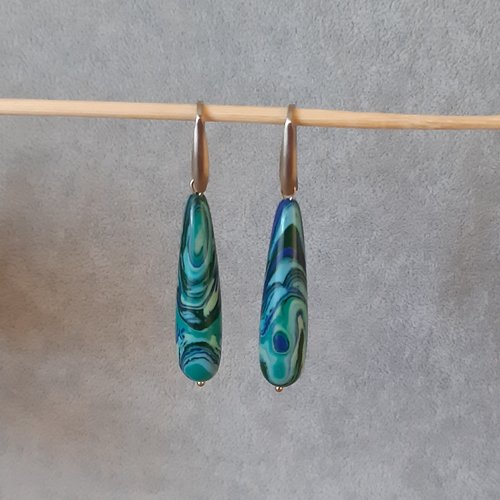 Boucles d'oreilles gouttes jade vertes et bleues