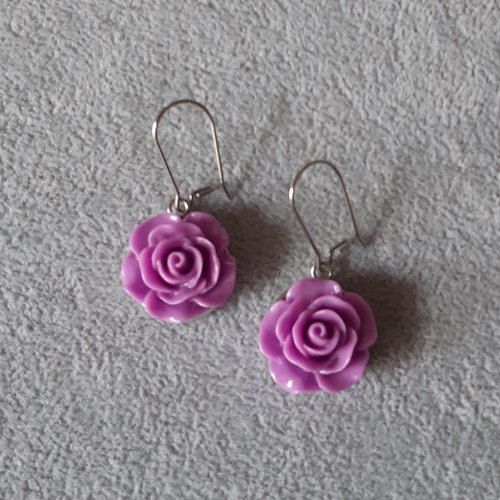 Boucles d'oreilles cabochons fleurs mauves