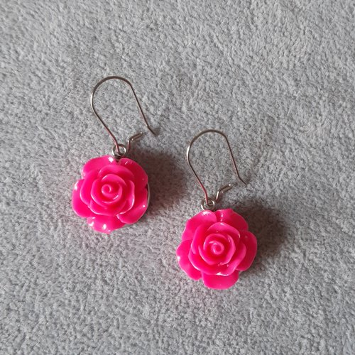 Boucles d'oreilles cabochons fleurs roses fuschia