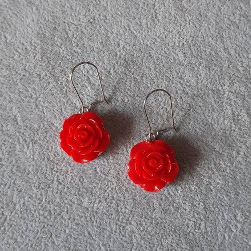 Boucles d'oreilles cabochons fleurs rouges