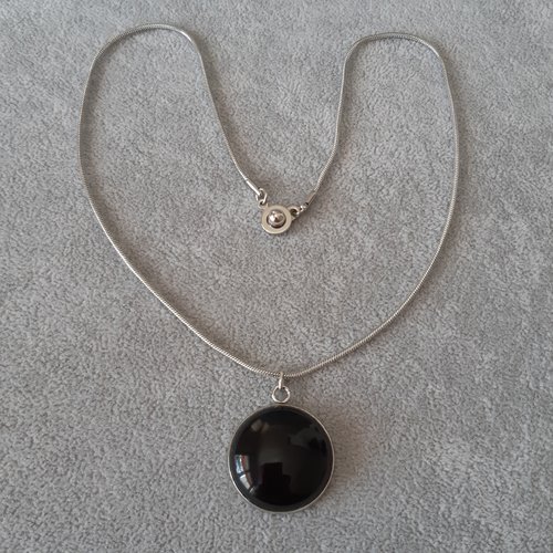 Collier 45cm cabochon verre noir