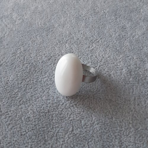 Bague cabochon verre blanc