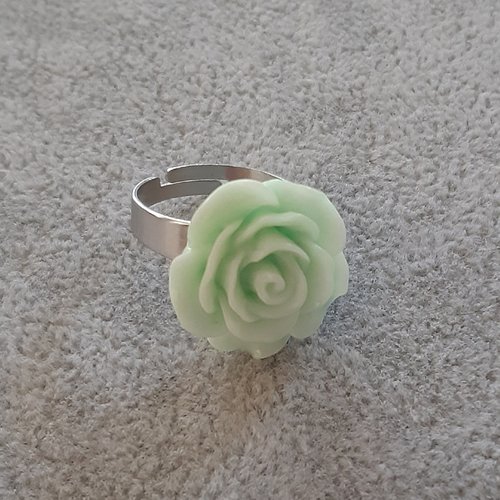 Bague ajustable fleur verte