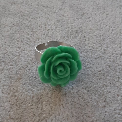 Bague ajustable fleur verte