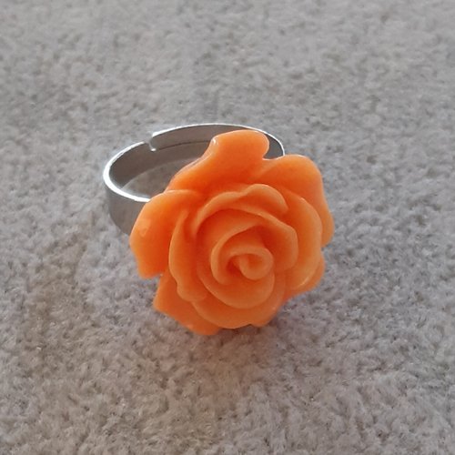 Bague ajustable fleur orange