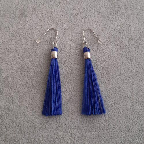 Boucles d'oreilles pompons bleus