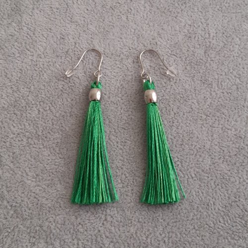 Boucles d'oreilles pompons verts