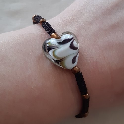 Bracelet façon macramé cœur marron