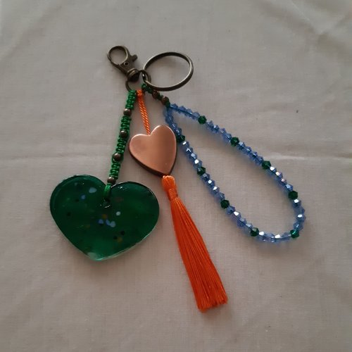 Bijou de sac cœur vert