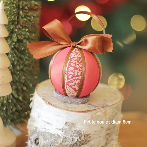 Petite boule de noël - collection corail