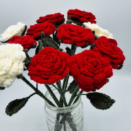 Bouquet de roses, fleurs au crochet, fait main, décoration, déco, cadeau.