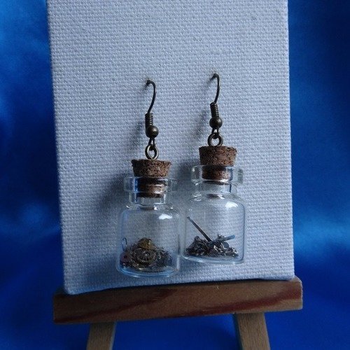 Boucles d'oreilles fiole en verre rouages steampunk