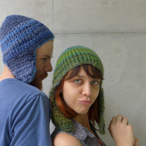 Bonnet homme ou femme vert tricoté main 100% pure laine