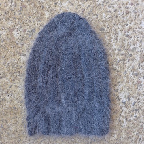 Bonnet femme torsades laine angora gris foncé