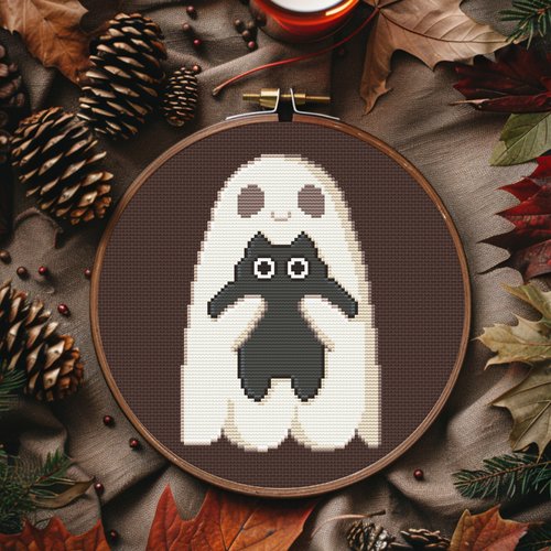 Patron points de croix de halloween. modèle de points de croix facile: fantôme faisant un câlin à un chat noir kawaii. motif mignon