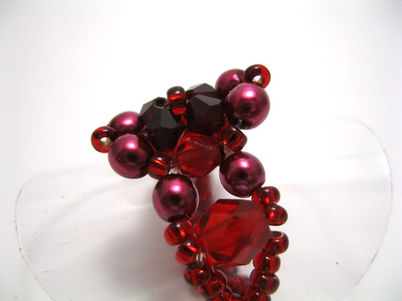 Bague rouge et bordeaux en perles swarovski Bague rouge et bordeaux en perles swarovski
